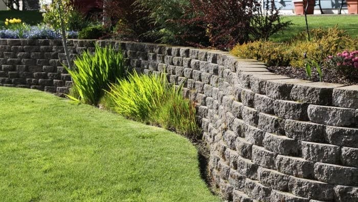 Curved keystone garden wall